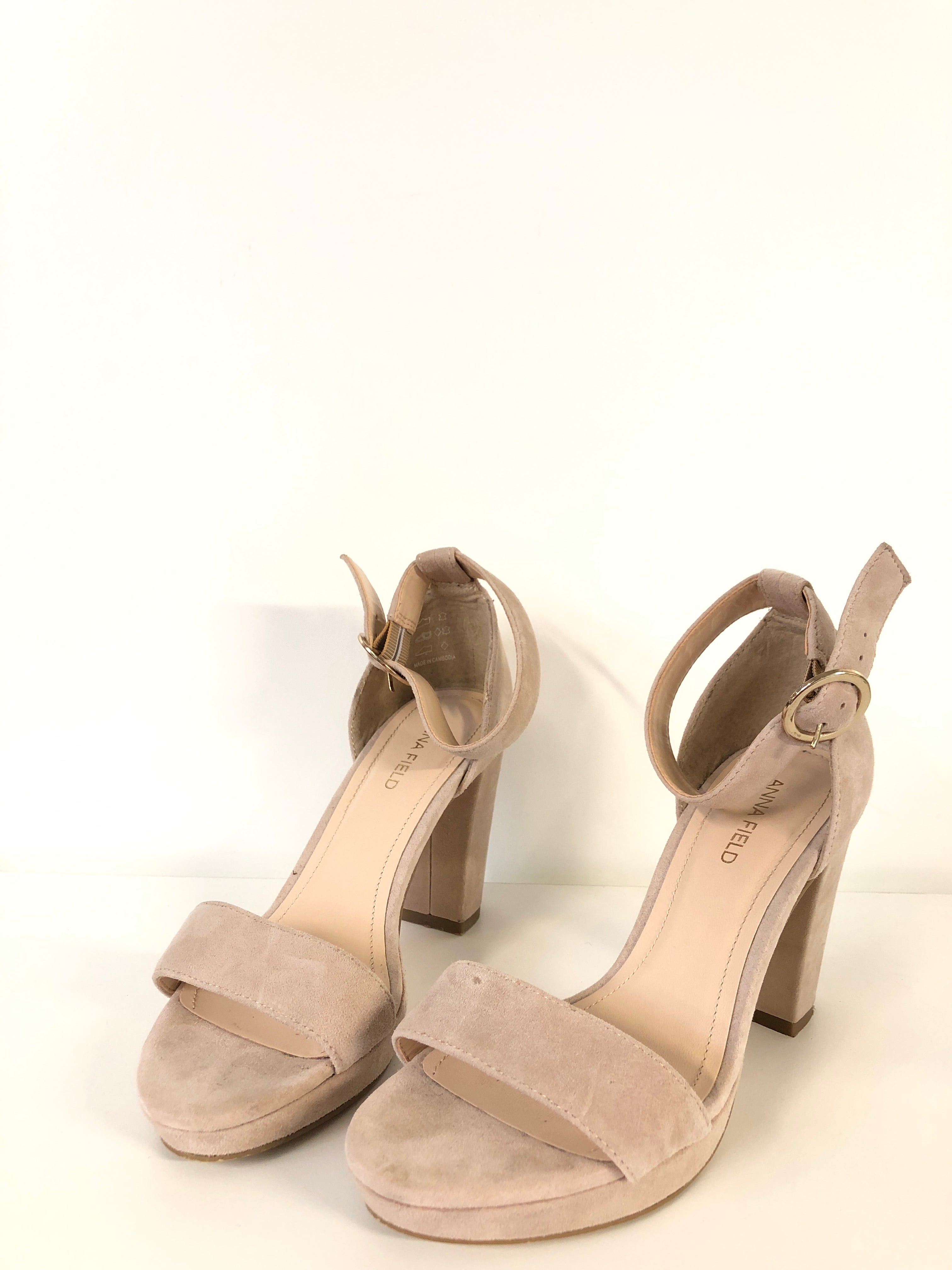 Anna Field Sandaler